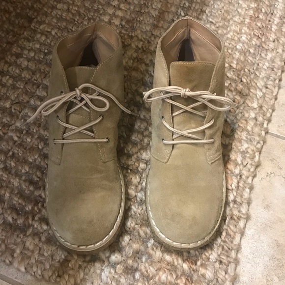 ▪️WHITE MOUNTAIN Suede Laced Booties - Picture 1 of 8
